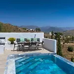 Villa El Solitaire-luxurious Villa-infinity Salt Water Pool-sea Views-jacuzzi *