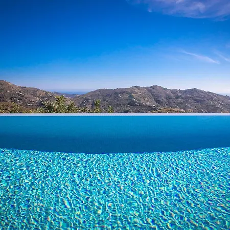 Villa El Solitaire-luxurious Villa-infinity Salt Water Pool-sea Views-jacuzzi