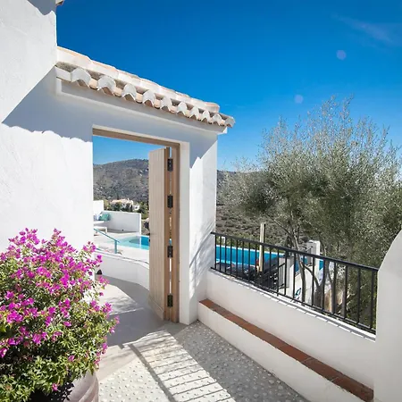 Villa El Solitaire-luxurious Villa-infinity Salt Water Pool-sea Views-jacuzzi *