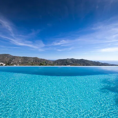 El Solitaire-luxurious Villa-infinity Salt Water Pool-sea Views-jacuzzi Villa