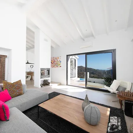 Villa El Solitaire-luxurious Villa-infinity Salt Water Pool-sea Views-jacuzzi *
