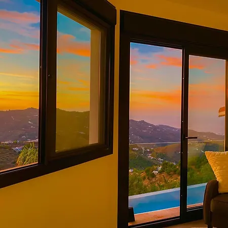 El Solitaire-luxurious Villa-infinity Salt Water Pool-sea Views-jacuzzi Villa Cómpeta